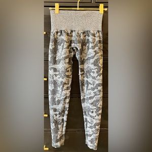 XS NVGTN Camo Black Leggings